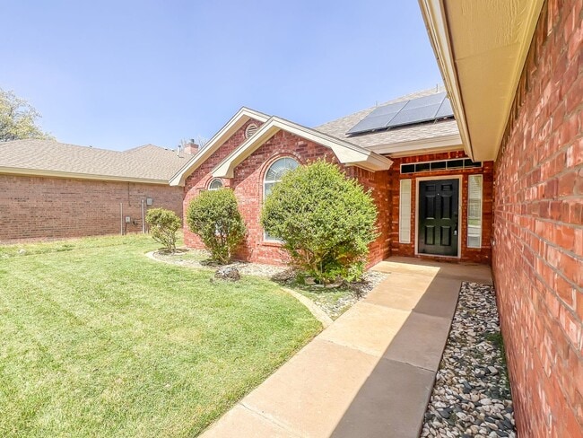 Photo - 4 bedroom 2.5 bathroom house in Cooper ISD with Solar!!