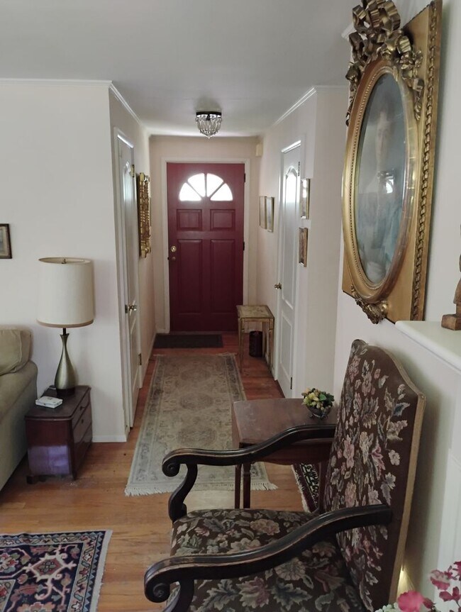 Photo - Spacious Furnished 3-4 Bedroom Home Near Dartmouth