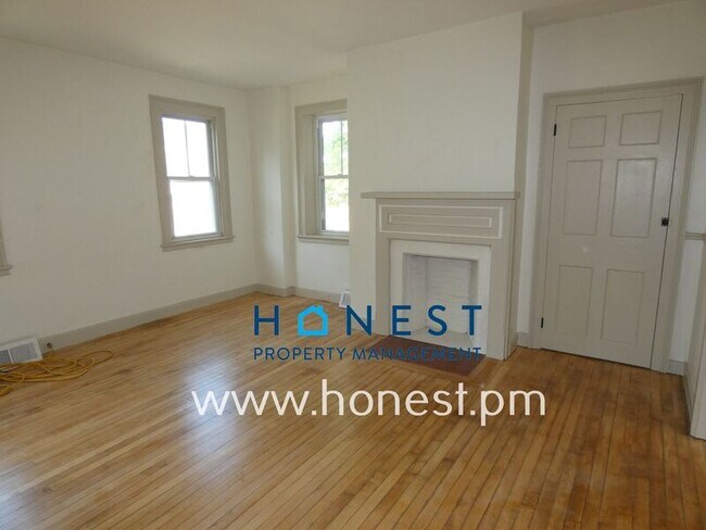 20 Academy St Unit 4