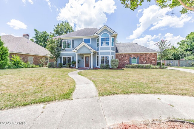 Photo - 300 Oak Hollow Dr