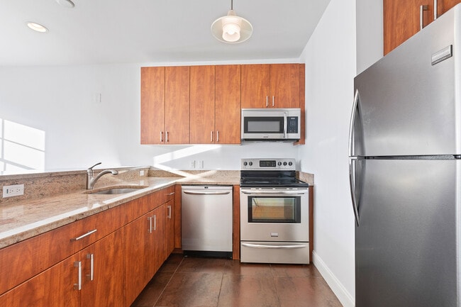Building Photo - 415 Jackson St Unit 3L Rental
