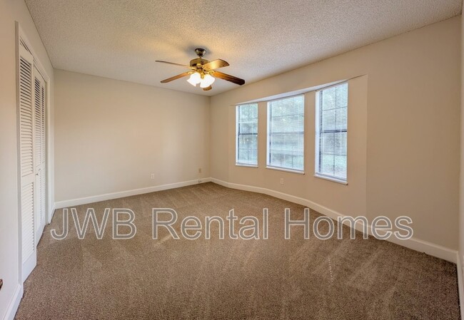 Photo - 3945 Oak St Townhome