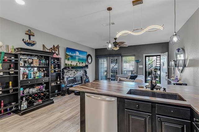 Photo - 1933 Island Cir Unit B106