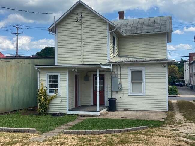 Photo - 306 S East St