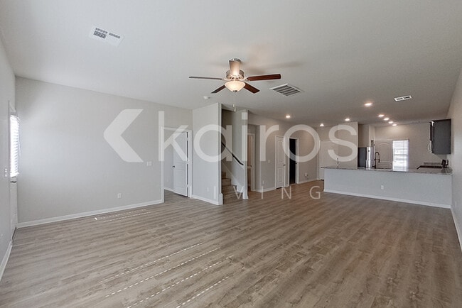 Photo - 920 NW 4th St