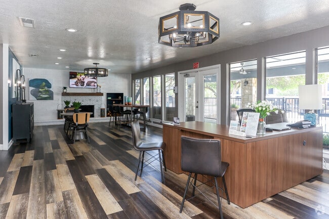 Leasing Office