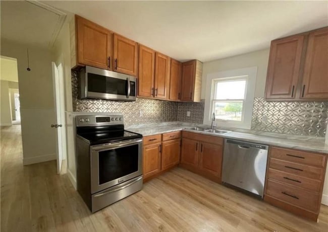 Photo - 101 N Irwin St
