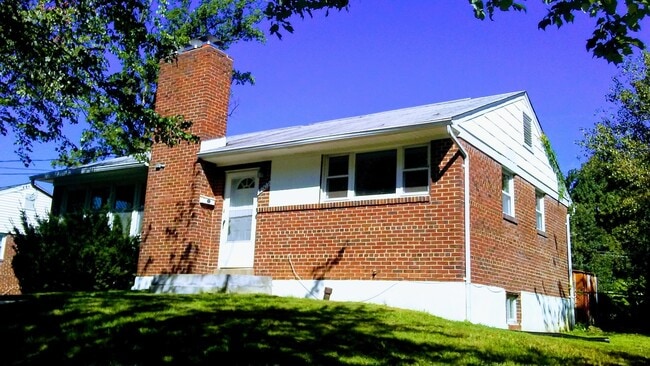Photo - Bright & Sunny 3BR Rambler in Silver Spring!