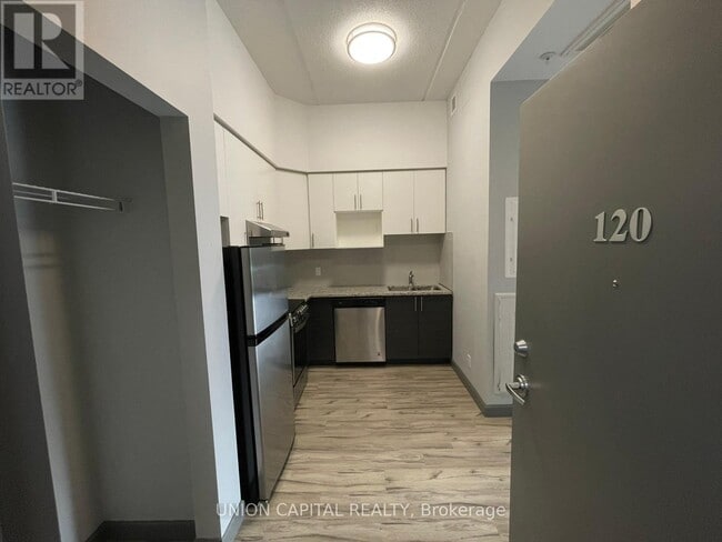 Photo - 77 Leland St Unité 120