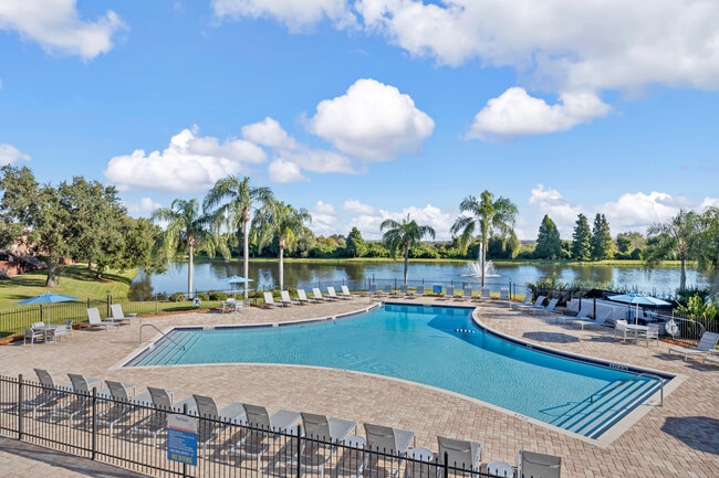 Heated pool - Carlton Arms of Winter Haven