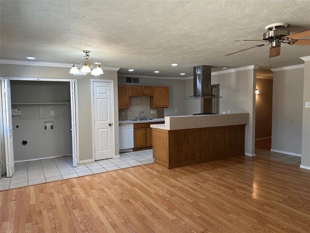563 Oldbridge Dr