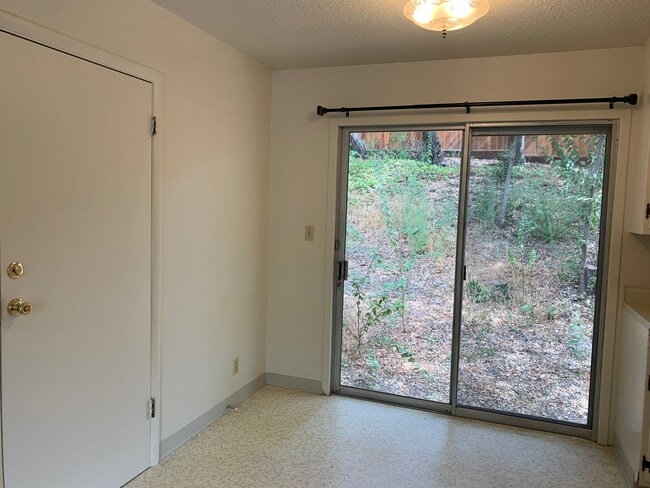 3205-3205 Nielsen Rd Unit 3203 Nielsen Rd-1