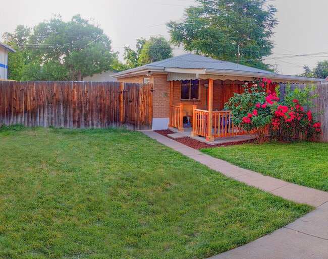 Photo - 2275 S Acoma St