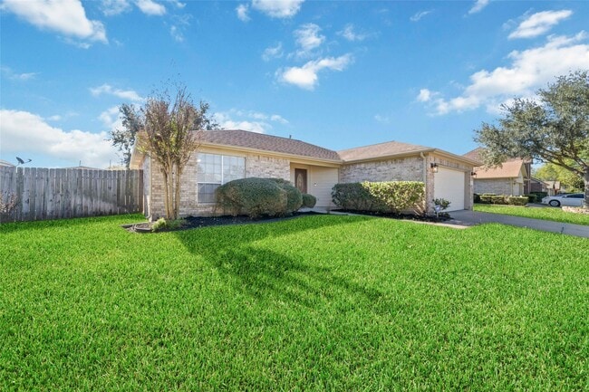 Photo - 17075 Great Glen Dr