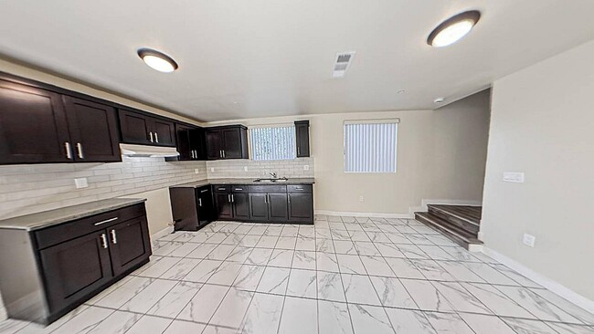 Photo - 630 1/2 W 79th St