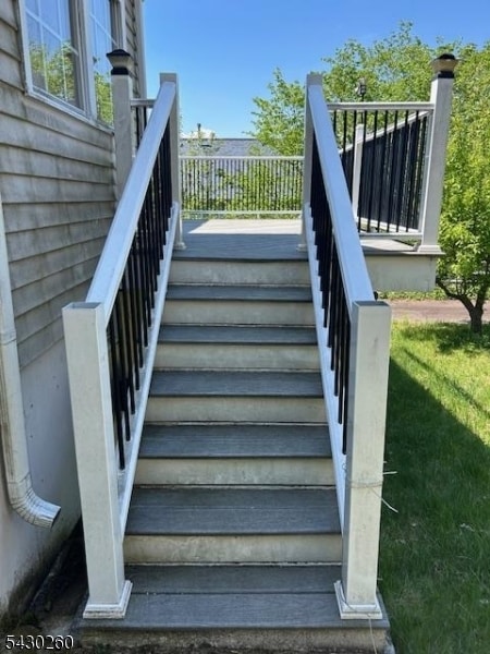 Photo - 305 Winding Hill Dr