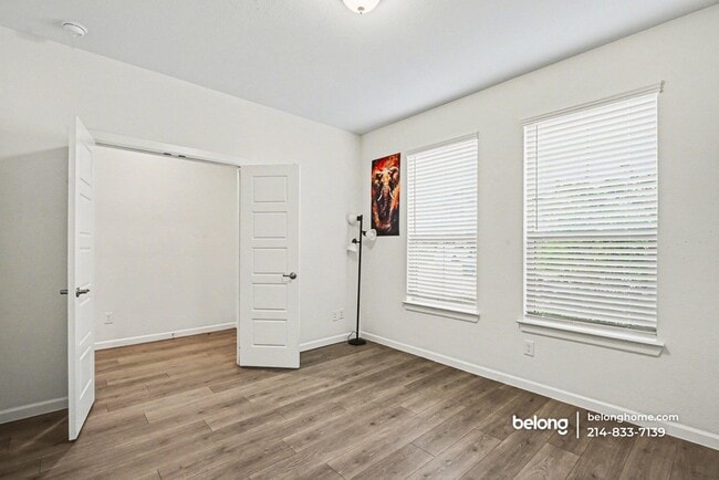 Photo - 5458 Ridgeway Dr