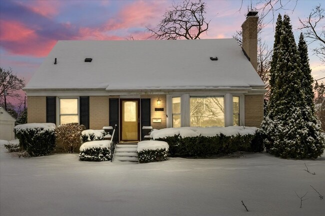 Building Photo - 2299 W Lincoln St