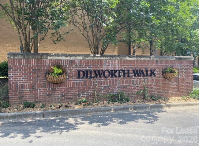 Photo - 1829 Kenilworth Ave
