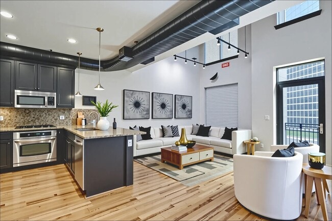 Building Photo - 5005 Hidalgo St Unit 413
