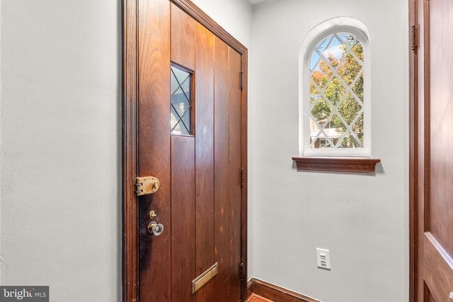 Photo - 24 Gallatin St NW