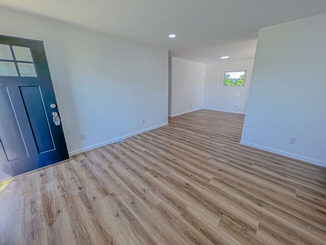 Building Photo - Completely Renovated Ranch in Parkland Sch... Rental