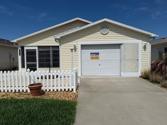 Building Photo - Delightful Turnkey Furnished, 2 bed, 2 Bath Patio Villa available for ANNUAL LEASE