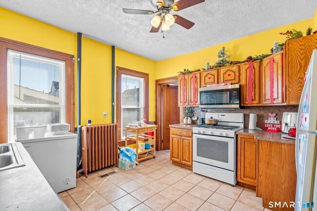351 Chestnut St Unit 1