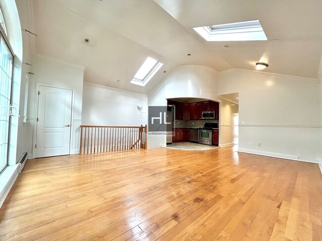 Photo - BAY 31 STREET Unit 3