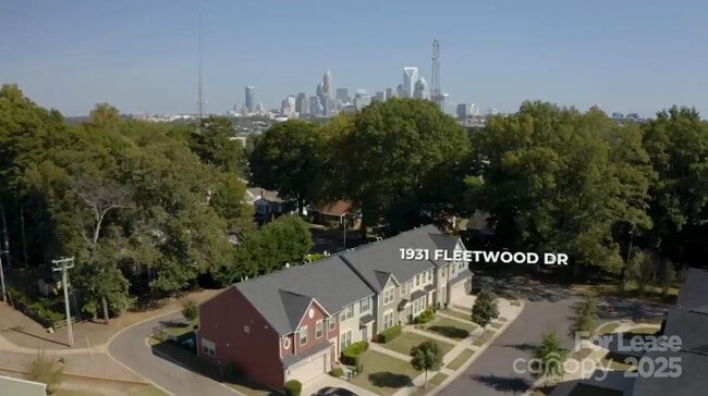 Building Photo - 1931 Fleetwood Dr