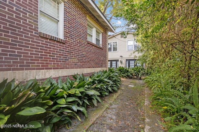 Photo - 1338 Wolfe St Unit 2