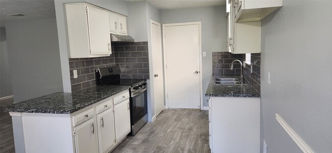 Photo - 10115 Enchanted Stone Dr
