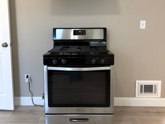 Photo - 630 Metropolitan Ave Unidad 3