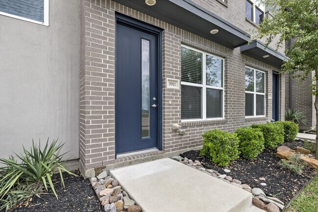 Photo - 3911 WS Phillips Pkwy