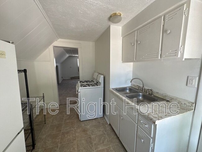 Photo - 3021 Harney St Unit Apt 3