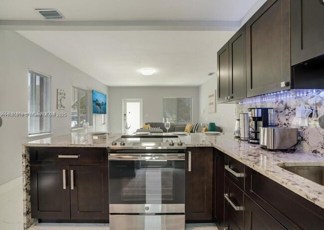 Photo - 1526 NE 110th St