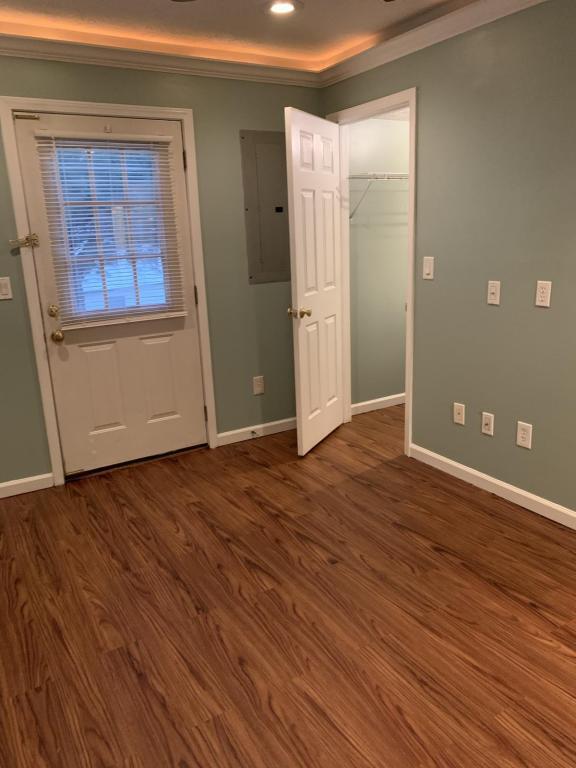 Photo - 1100 Horsemans Ln