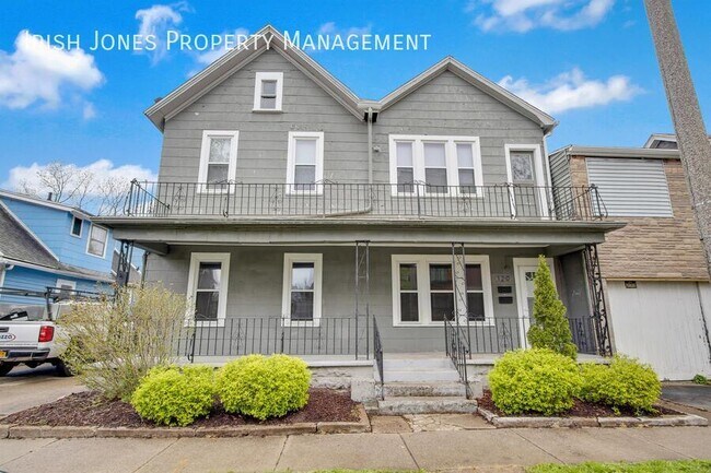 Building Photo - 120 West Ave Unit Apt 1