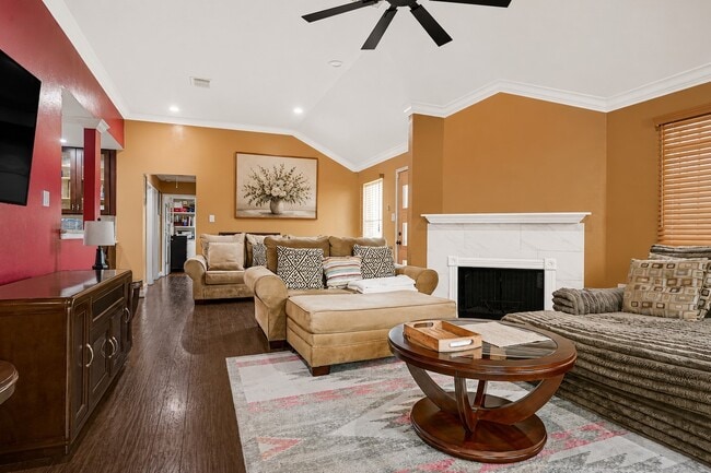 Photo - 1807 Strongs Ct