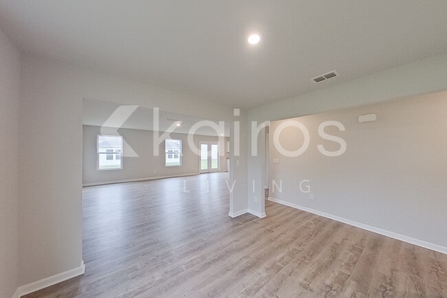 Photo - 113 Martin Mill Trail