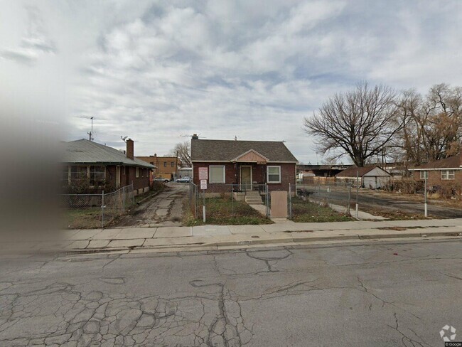 Building Photo - 1406 S Major St Rental