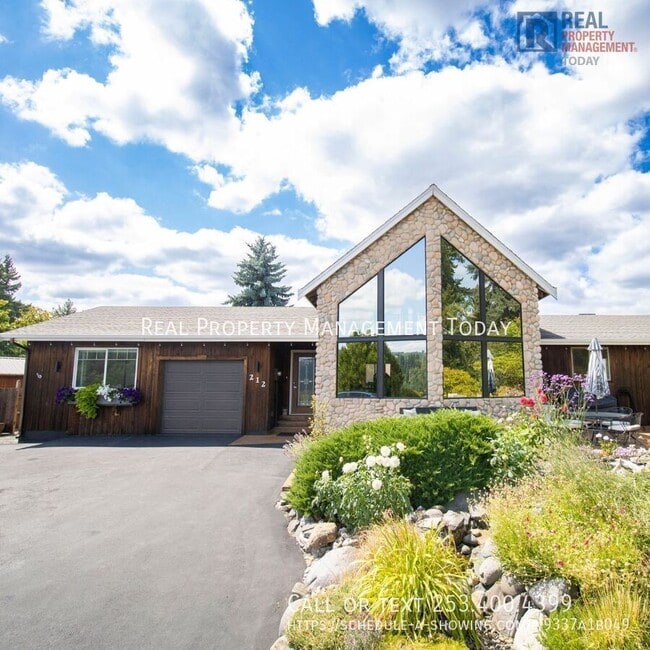 Building Photo - 212 Dow Ridge Dr N Rental