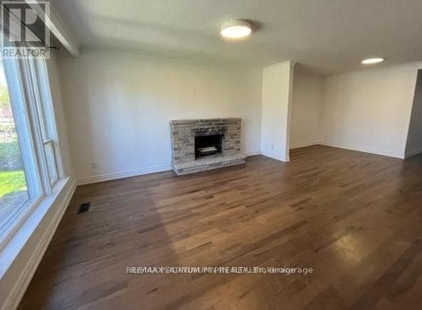 Photo - 293 Ellerslie Ave