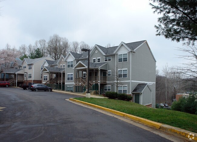 Burnt Mills Crossing Apartments For Rent in Silver Spring