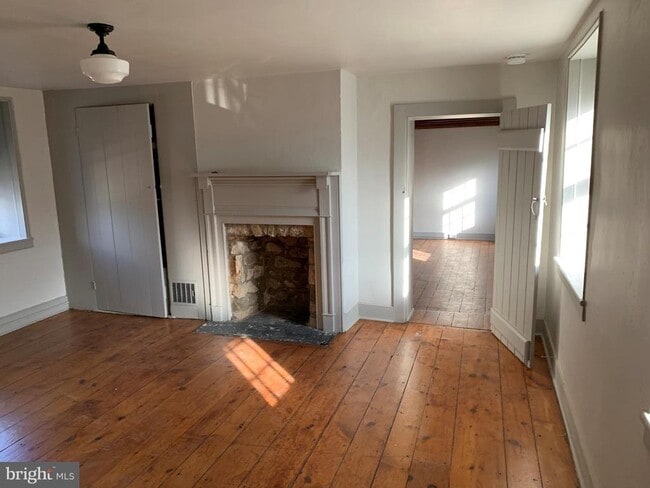 Photo - 2389 Forest Grove Rd