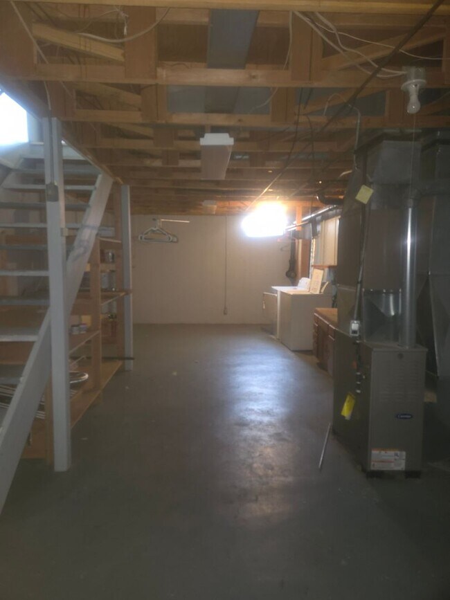 Photo - 2 Bed, 1.5 Bath Townhouse – Thomas Drive