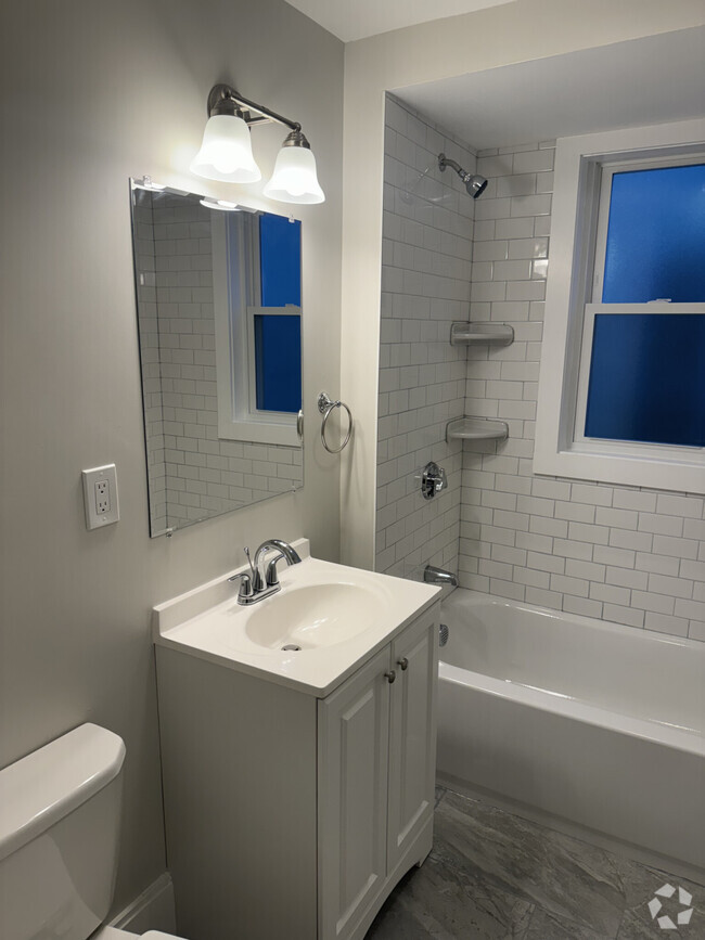 Building Photo - 40 Temple St Unit 1 Rental