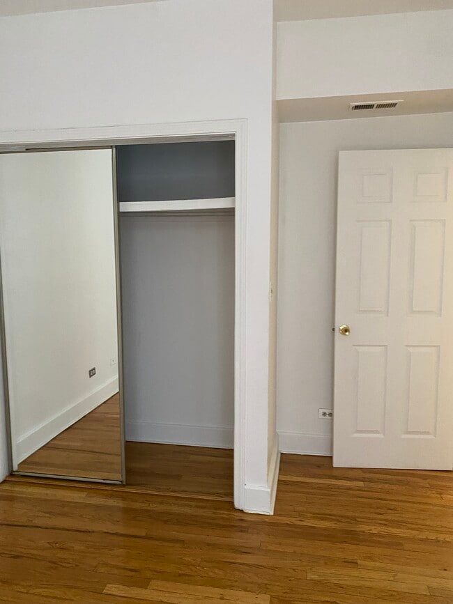 Bedroom Closet - 4930 N Kedzie Ave Unit 2W