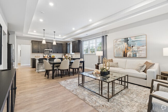Interior Photo - Encore at West Valley