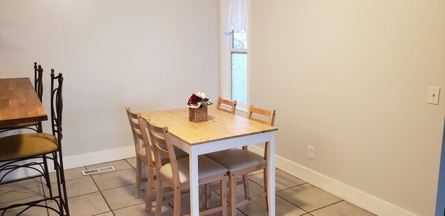 Photo - 3195 White Cir